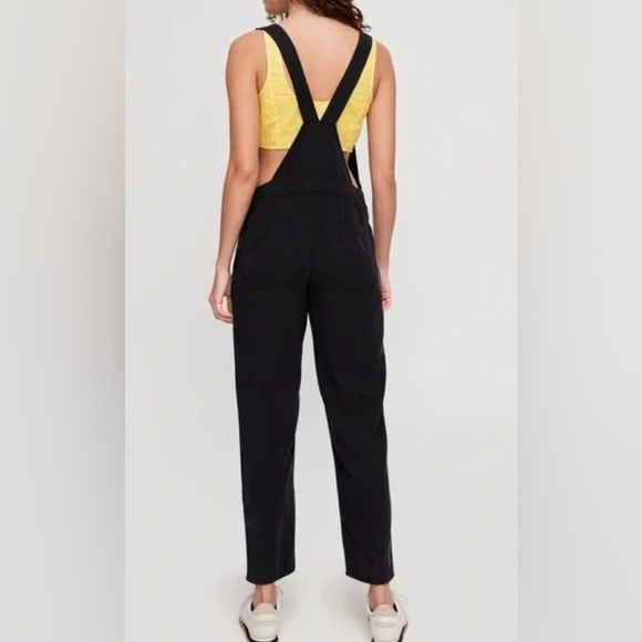 Aritzia Bibbed Overalls White - Picture 14 of 14